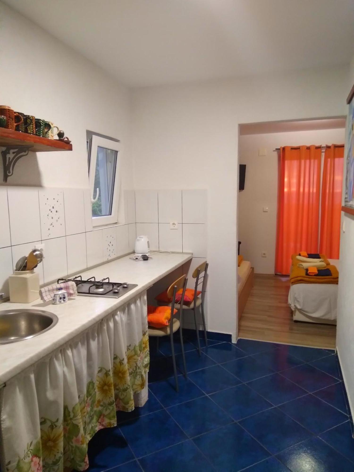 Petar Apartment Trpanj Bagian luar foto